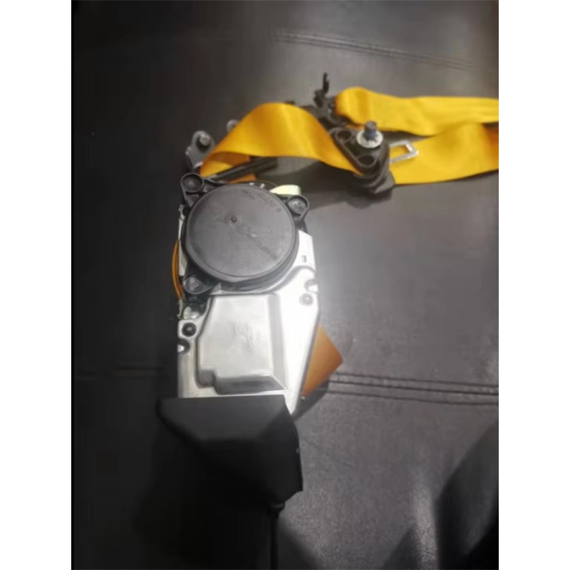 حزام أمان السيارات 32131500 أج - مراجعة Volvo Car Accessories Xc60 وسعره